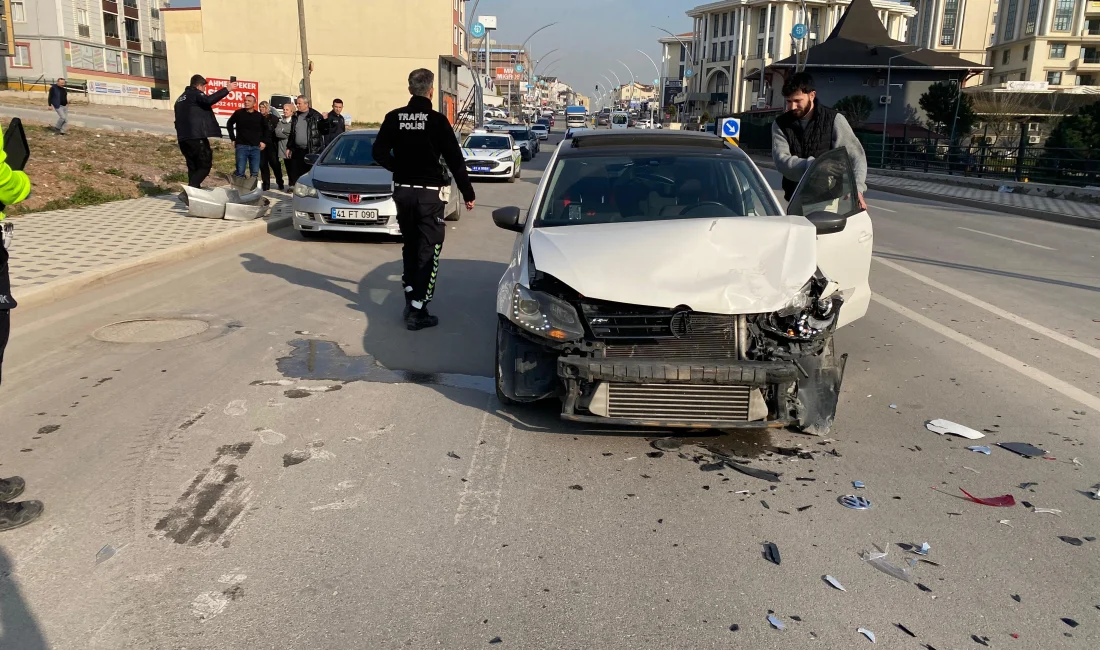 Kocaeli'nin Körfez ilçesinde 2 aracın çarpışması neticesinde meydana gelen kazada