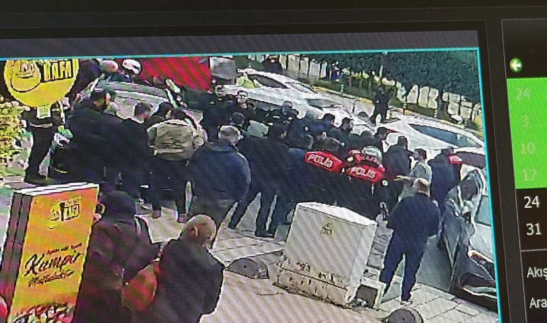 Sakarya'nın Serdivan ilçesinde 45 yaşındaki kiracı, uzun zamandır işlettiği marketin