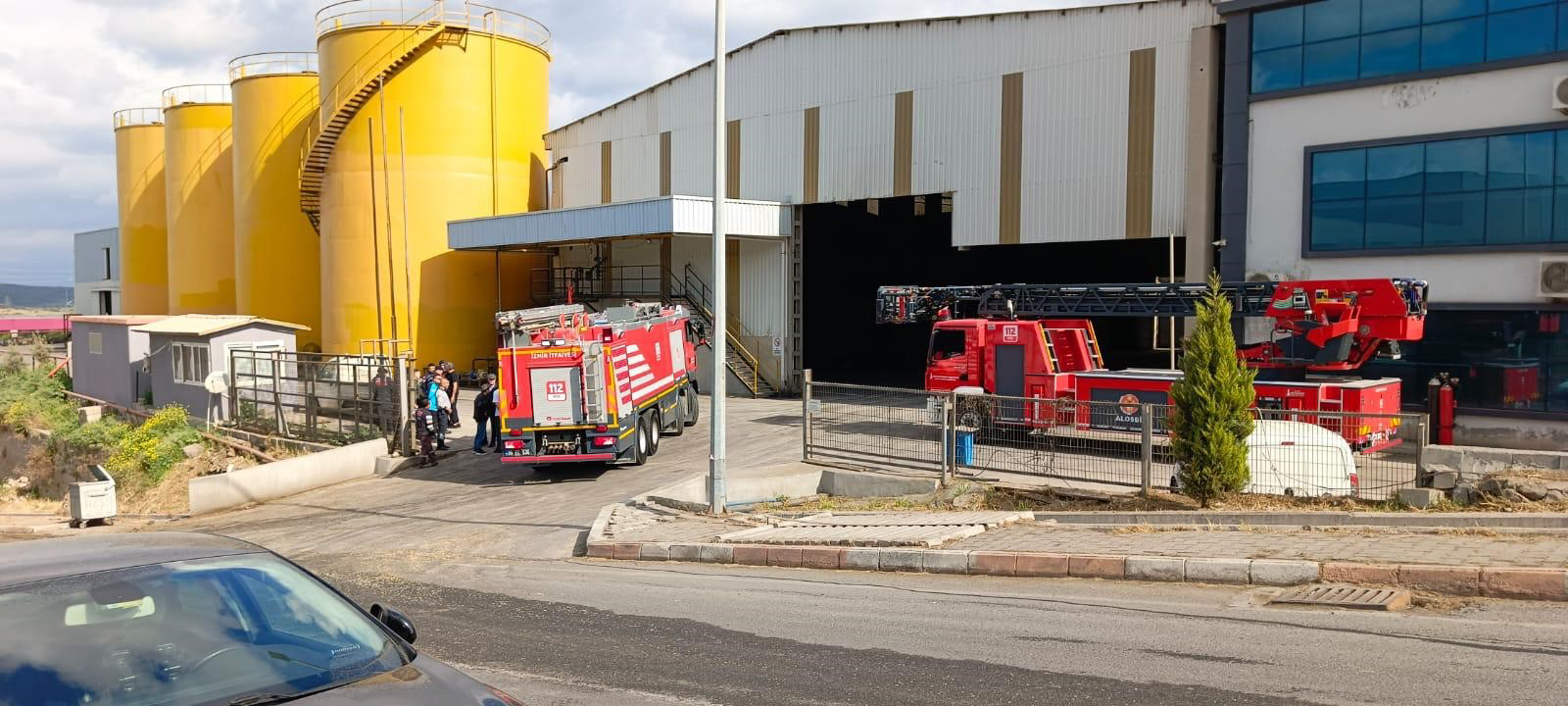 İzmir’in Aliağa ilçesinde bulunan bir kimyasal fabrikasında meydana gelen patlamada
