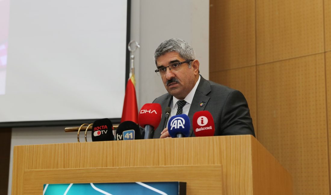 Kocaeli Ticaret Odası Başkanı Necmi Bulut, TOBB Başkanı Rifat Hisarcıklıoğlu’nun