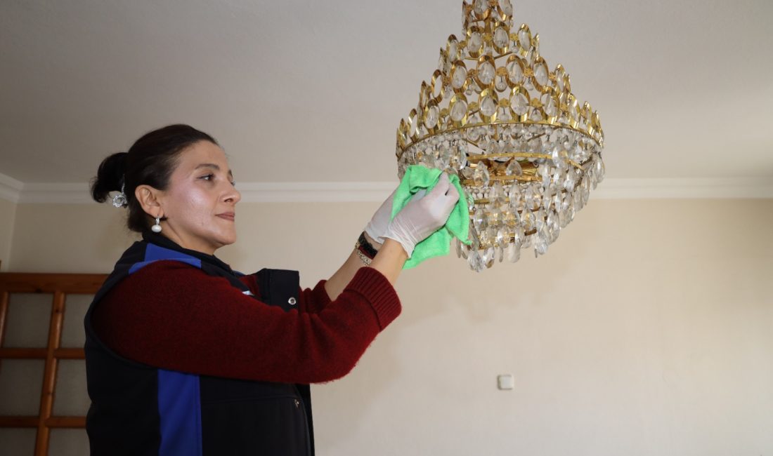 Büyükşehir, kadınların gücünü her alanda kutluyor. İtfaiyecilikten gazeteciliğe, zabıtadan veterinerliğe