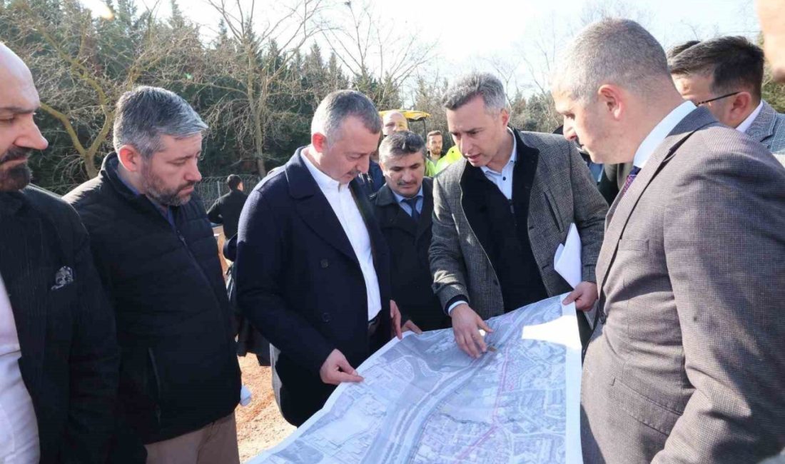 İzmit Otogarı ile Kocaeli Stadyumu arasında devam eden tramvay hattı