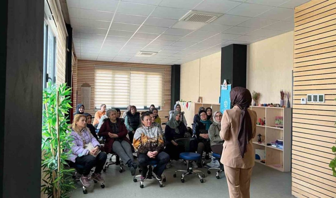 Kocaeli’de uzman psikolog, telefonla fazla vakit geçirmenin çiftler arasındaki olumsuz