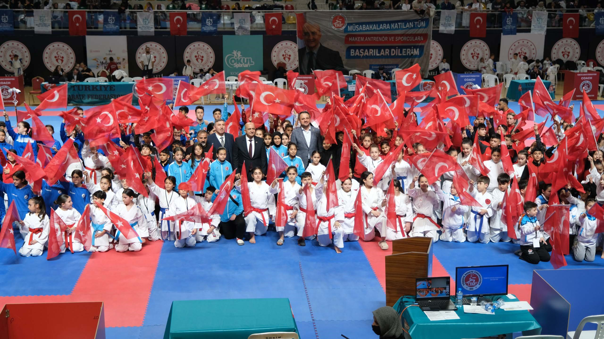 Kocaeli'de düzenlenen Türkiye Çocuklar Karate Şampiyonası'nda 62 ilden 3 bin