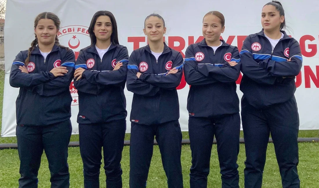 Körfez Gençlerbirliği Spor Kulübü Ragbi kadın takımı oyuncuları, milli takımların