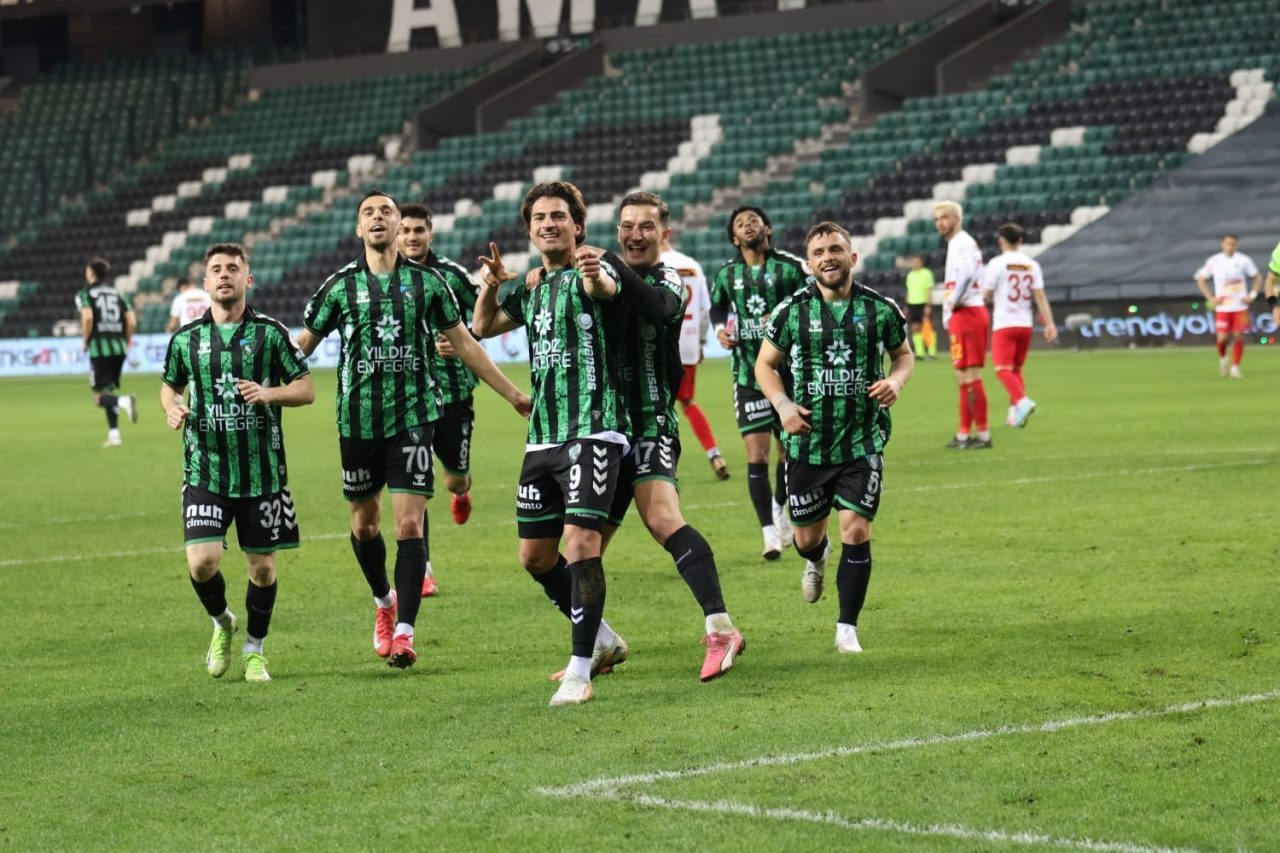 Trendyol 1. Lig’in 34. haftasında lider Kocaelispor, Yeni Malatyaspor’u 7-1