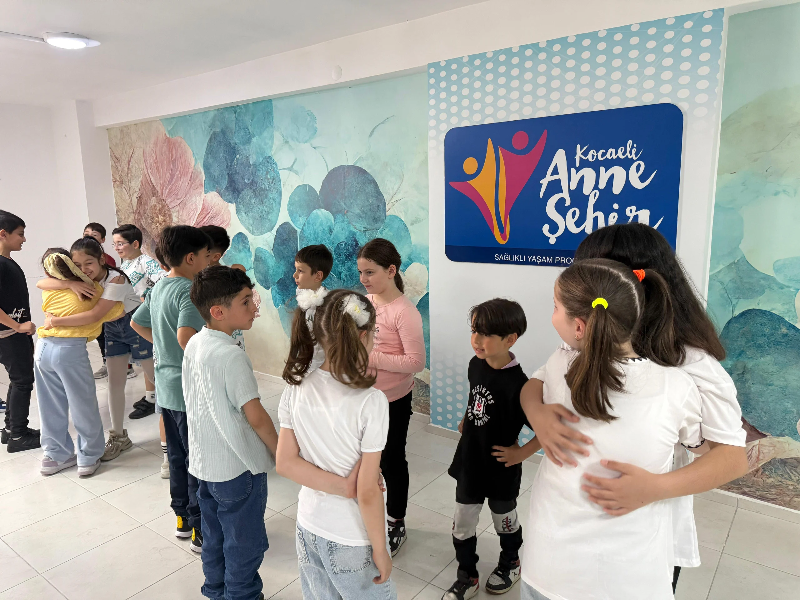 Kocaeli'de "Anne Şehir ile Adım Adım Hayat" projesiyle çocuklar, temel