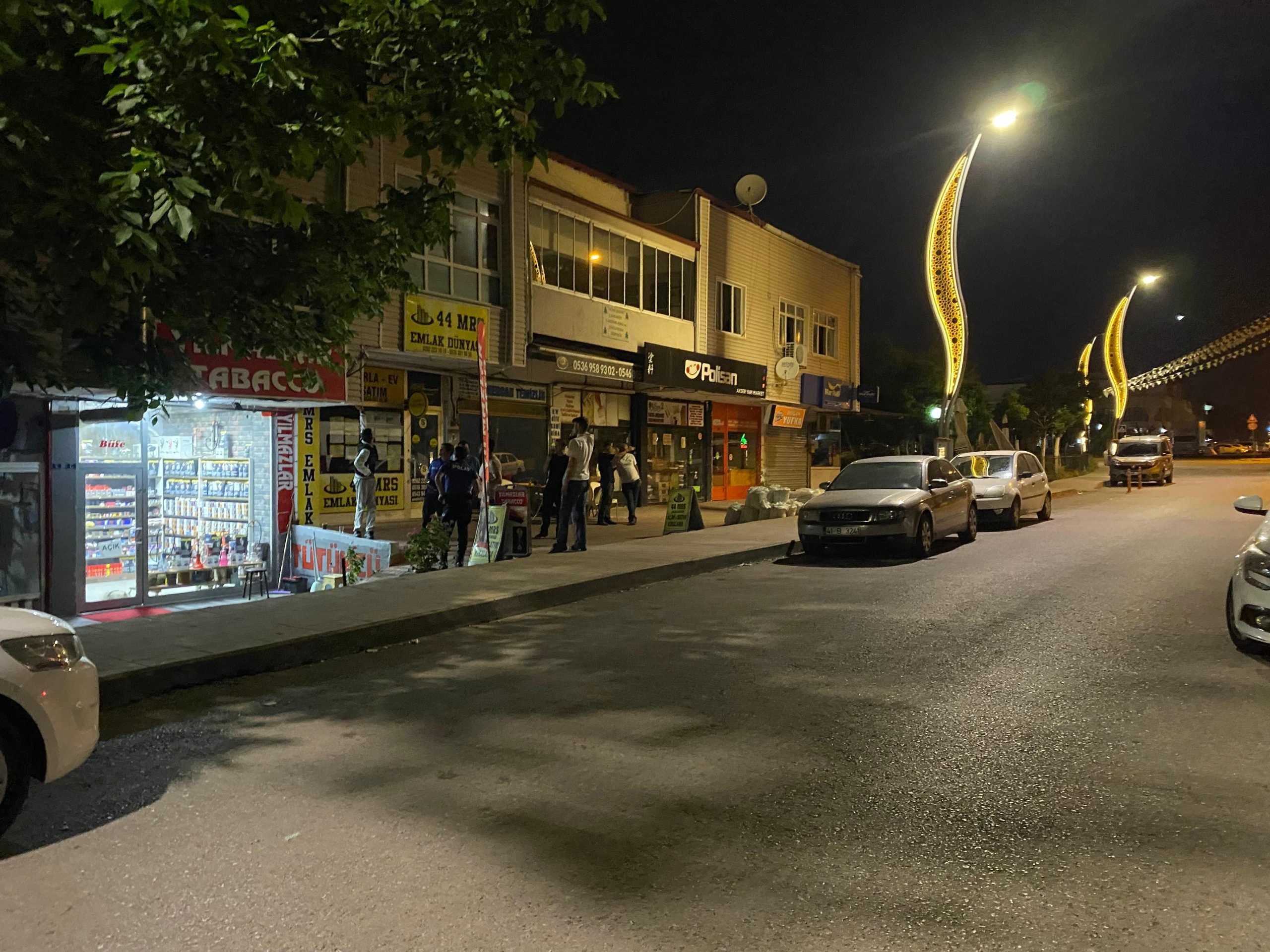 Kocaeli'de alkol aldıktan sonra iş yerinde unutularak üzerine kapı kilitlenen