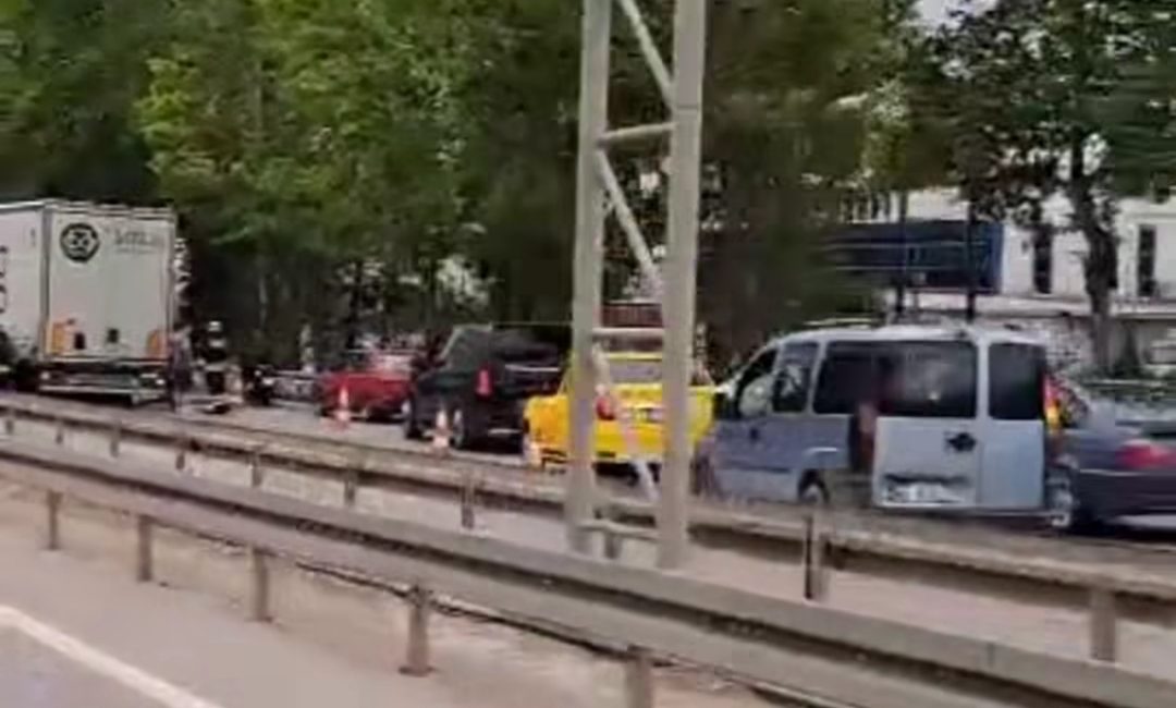 Kocaeli'nin işlek noktalarından biri olan Yahya Kaptan mevkiinde, henüz bilinmeyen
