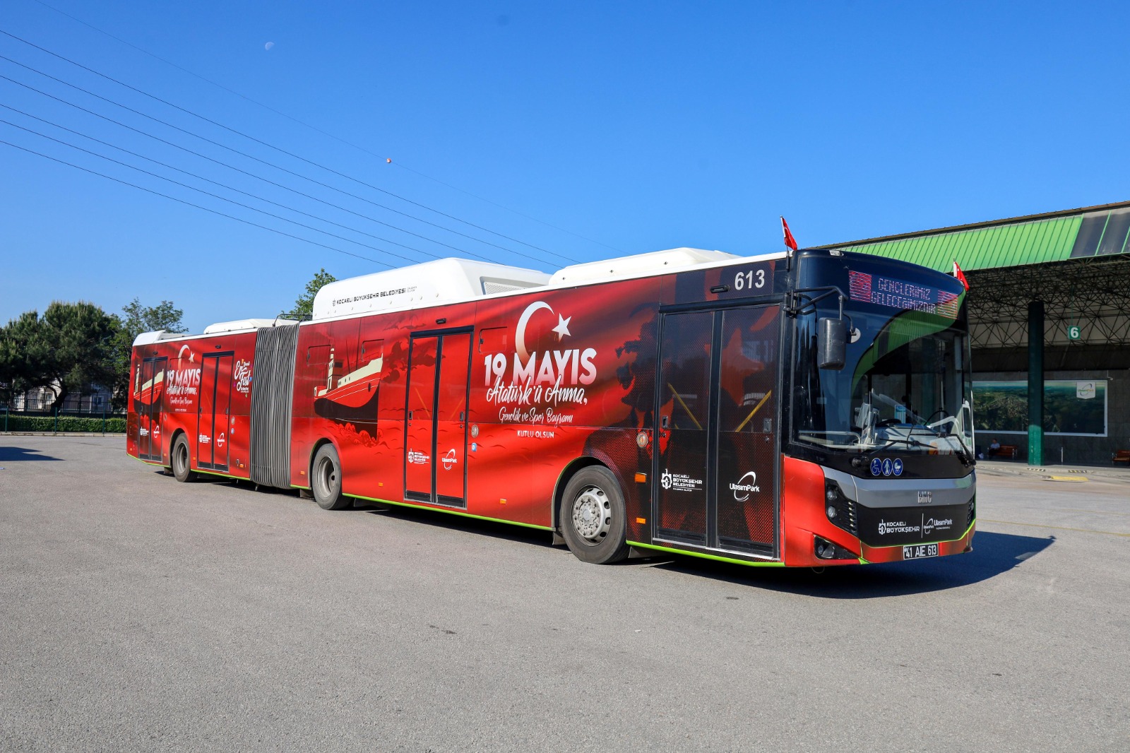 Büyükşehir Belediyesi’nin ulaşım araçları, 19 Mayıs Atatürk’ü Anma, Gençlik ve