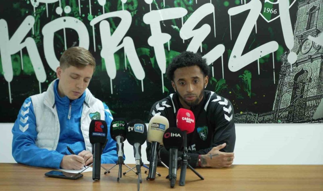 Kocaelisporlu futbolcu Ryan Mendes, "Sözleşmem uzatıldı. Mücadelemi verip taraftarı mutlu