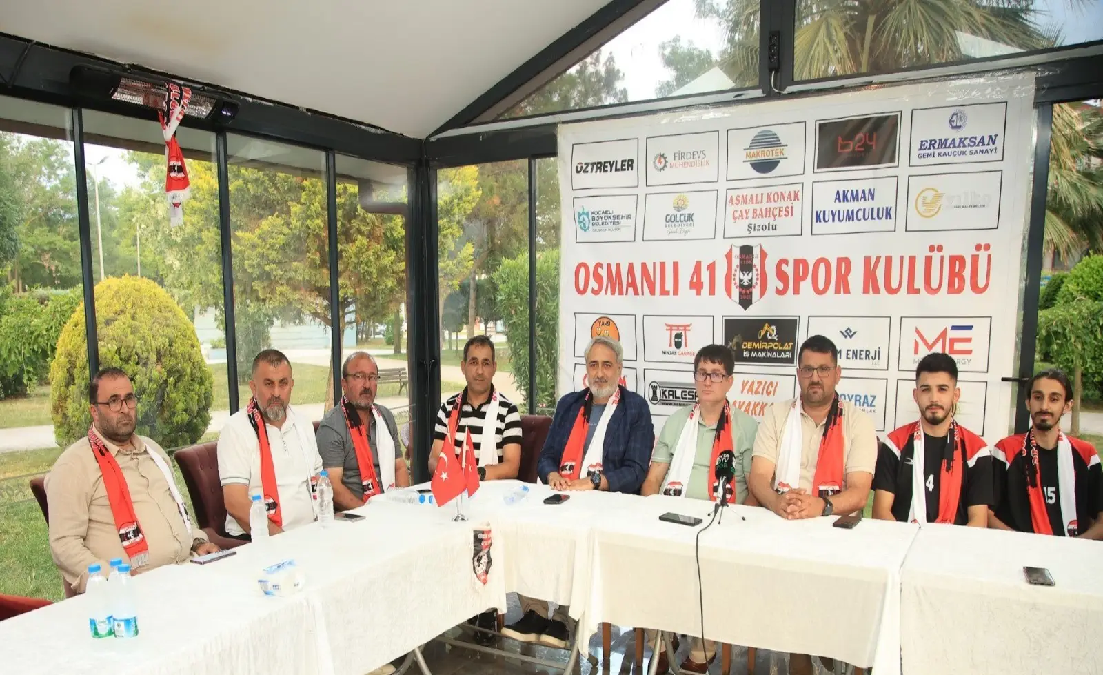 Futsal Süper Ligi'nde normal sezonu lider tamamlayan Osmanlı 41 Spor