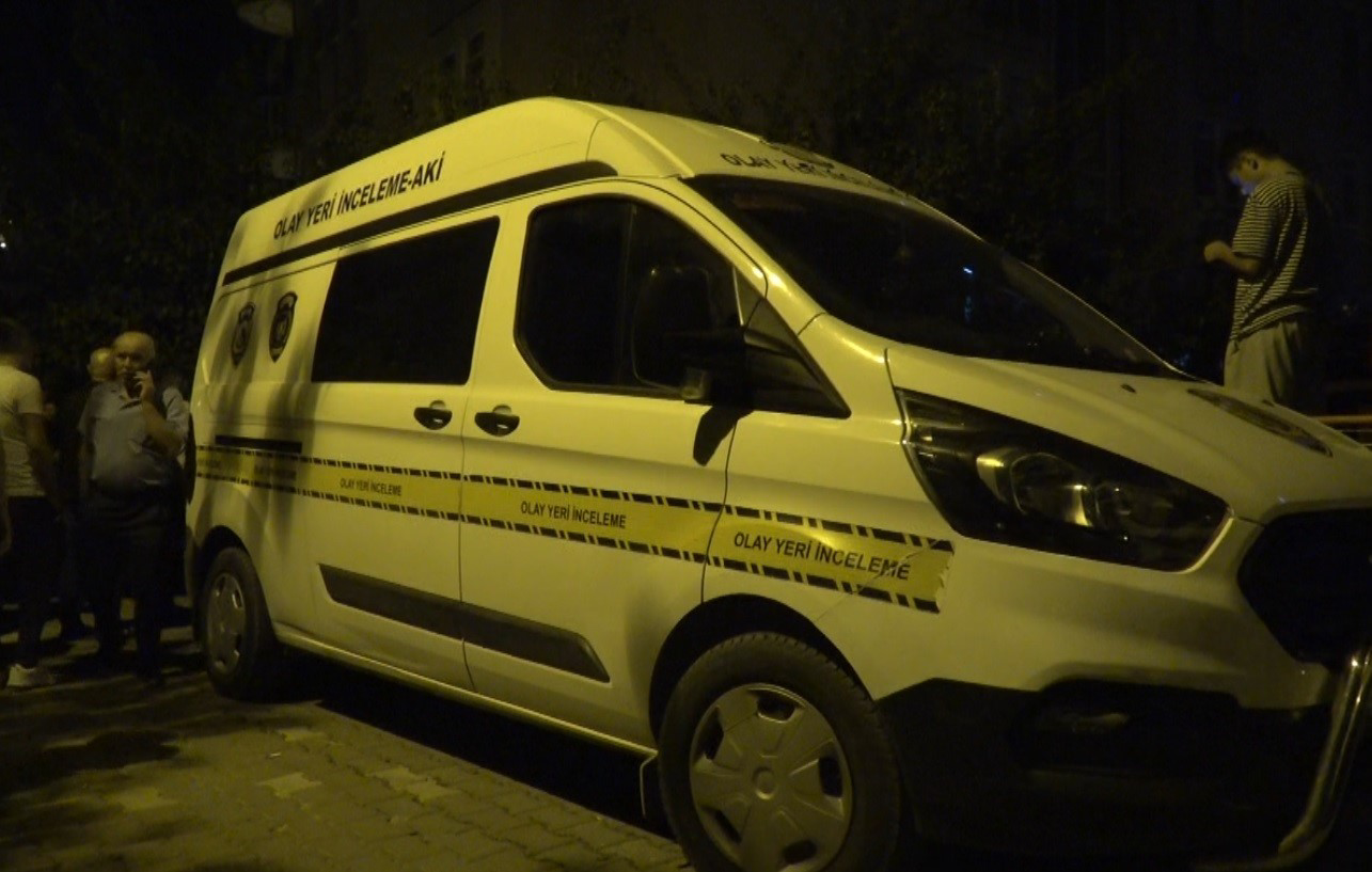 Kütahya'nın Tavşanlı ilçesinde silahla oynayan 15 yaşındaki erkek kardeş, ablasını