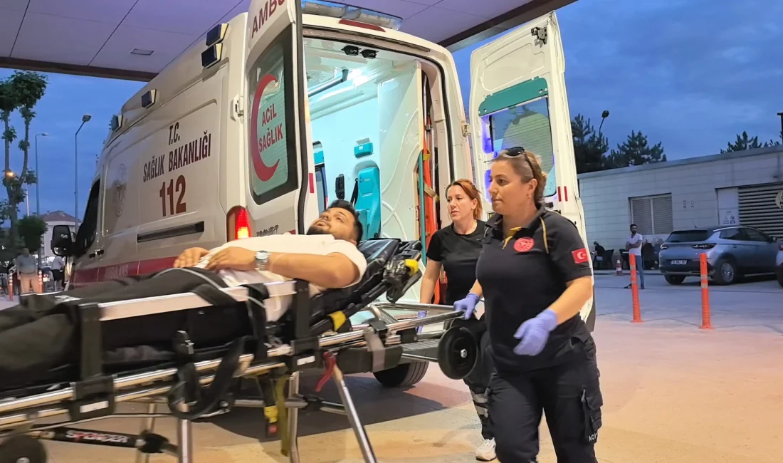 Bursa'nın İnegöl ilçesinde meydana gelen bıçaklı kavgada 1 kişi ağır