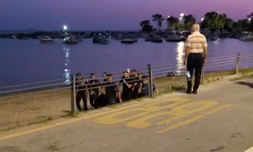 Kadıköy'de denize giren 22 yaşındaki Uğurcan Ceyhaner boğuldu.
