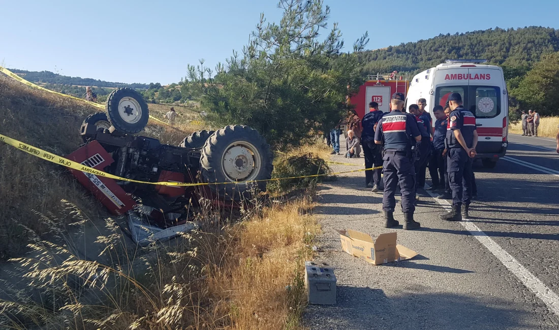 Sakarya'nın Taraklı ilçesinde 3 çocuk annesi kadın, kızının kullandığı traktörün