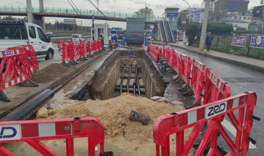 Büyükşehir Belediyesi, şehirdeki yol ve altyapı çalışmalarını vatandaşların anlık olarak