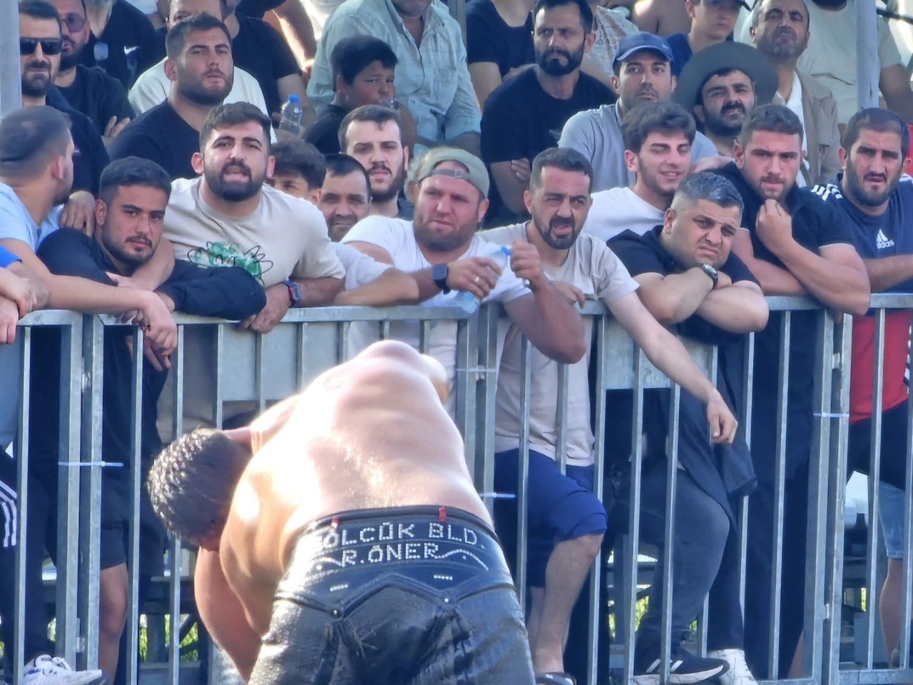 Gölcük Belediyespor pehlivanı Abdulrefik Öner, Kocaeli Büyükşehir Belediyesi 17. Seka