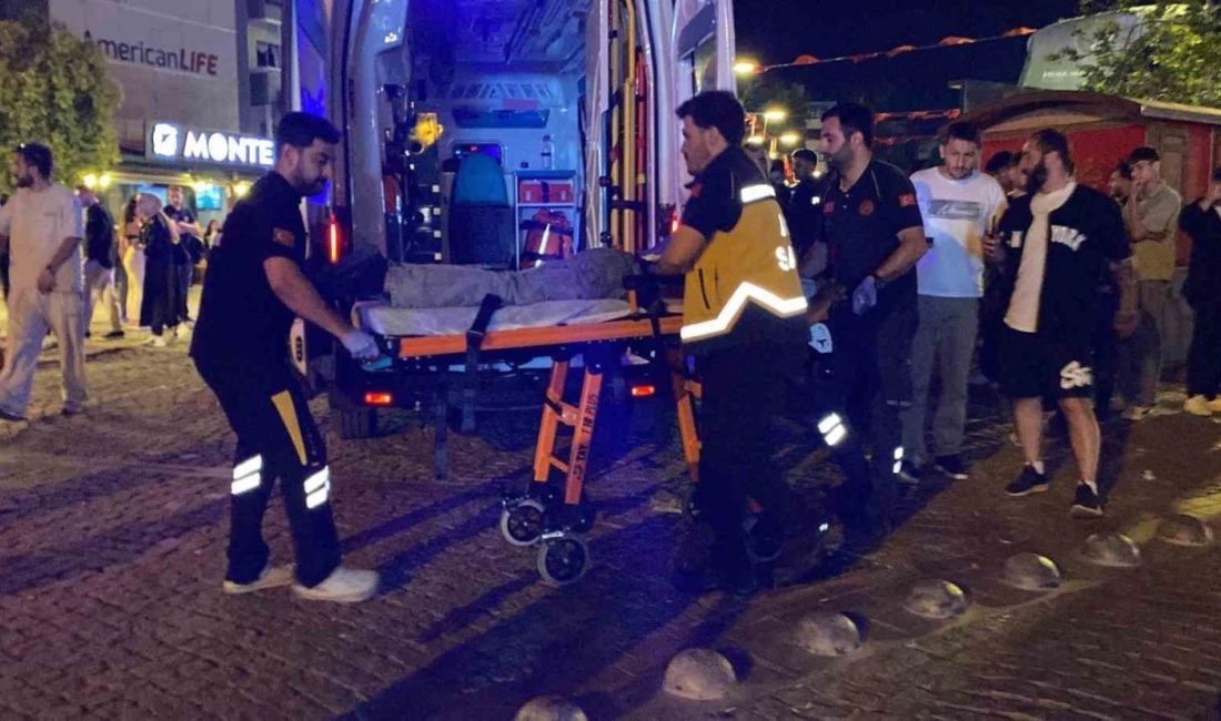Kocaeli’nin İzmit ilçesindeki kent meydanında 17 yaşındaki genç, tartıştığı şahıslar