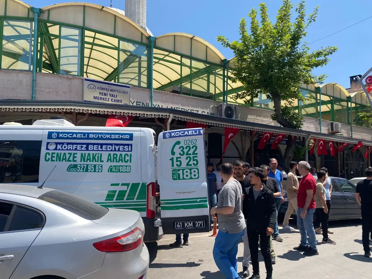 Kocaeli’de görev yapan genç bir sağlık çalışanı, yalnız yaşadığı evde