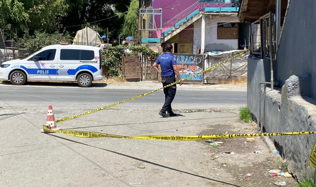 Kocaeli'nin Kandıra ilçesinde, sokakta husumetlilerine av tüfeğiyle ateş açan zanlı