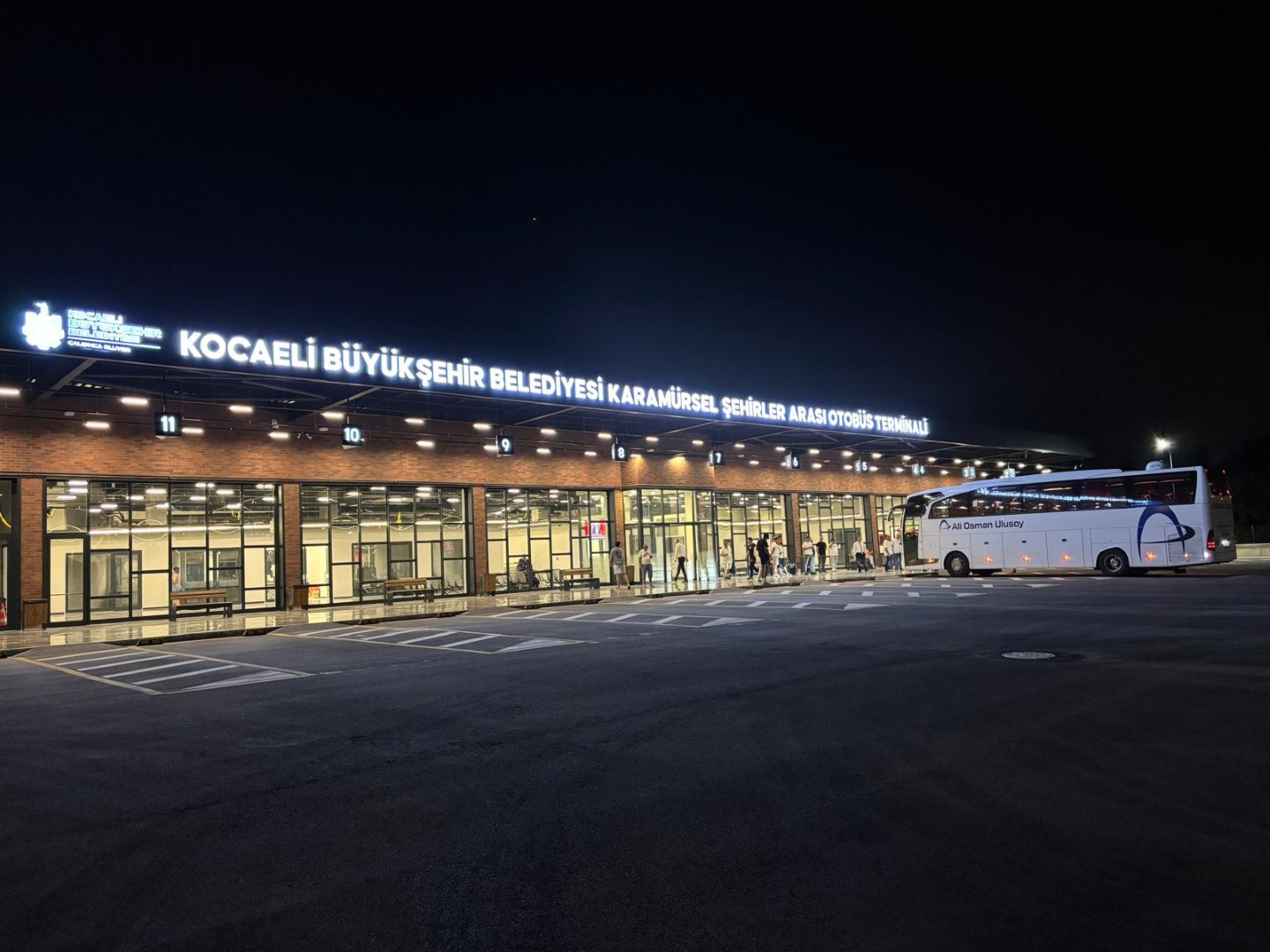 Gölcük’ün ardından Karamürsel Şehirlerarası Otobüs Terminali de hizmete girdi. Terminalden