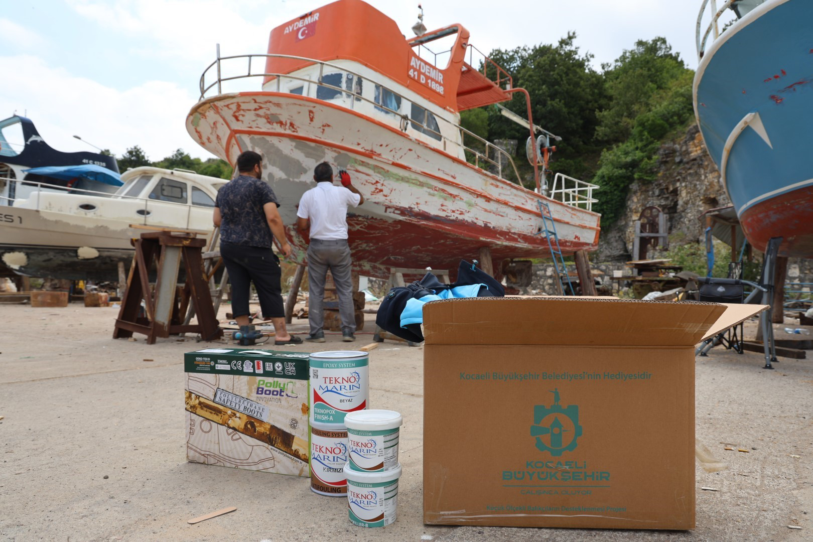 Kocaeli'de yürütülen "Küçük Ölçekli Balıkçıların Desteklenmesi Projesi" ile bu yıl