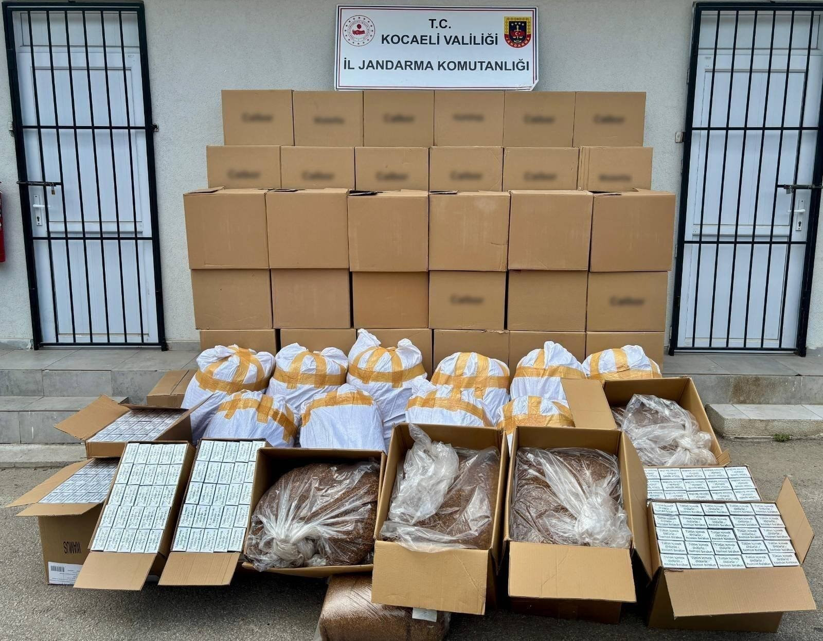 Kocaeli'de jandarma ekiplerinin düzenlediği iki ayrı operasyonda piyasa değeri yaklaşık