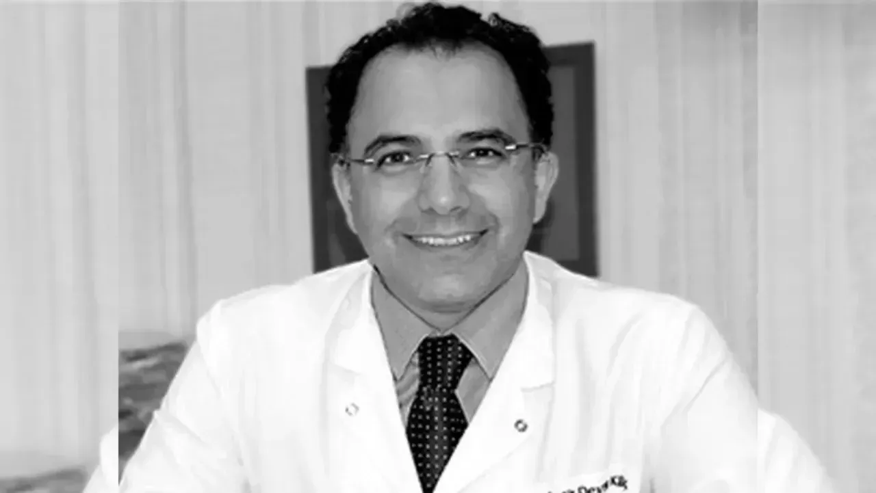 Anadolu Sağlık Merkezi Hastanesi’nin Tıbbi Direktör Yardımcısı Dr. Özgür Devrim