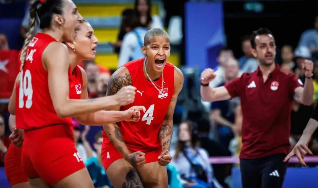2025 FIVB Dünya Kadınlar Voleybol Şampiyonası'nda İspanya'ya karşı Türkiye'yi temsil