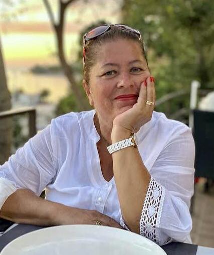 Kocaeli’nin sevilen simalarından Nursen Şenol, hayatını kaybetti.