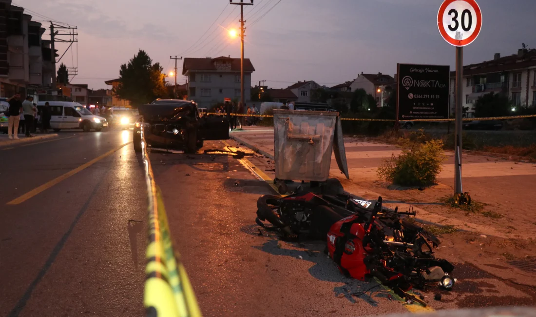 Sakarya'nın Adapazarı ilçesinde alkollü olduğu öne sürülen sürücünün kullandığı cip,