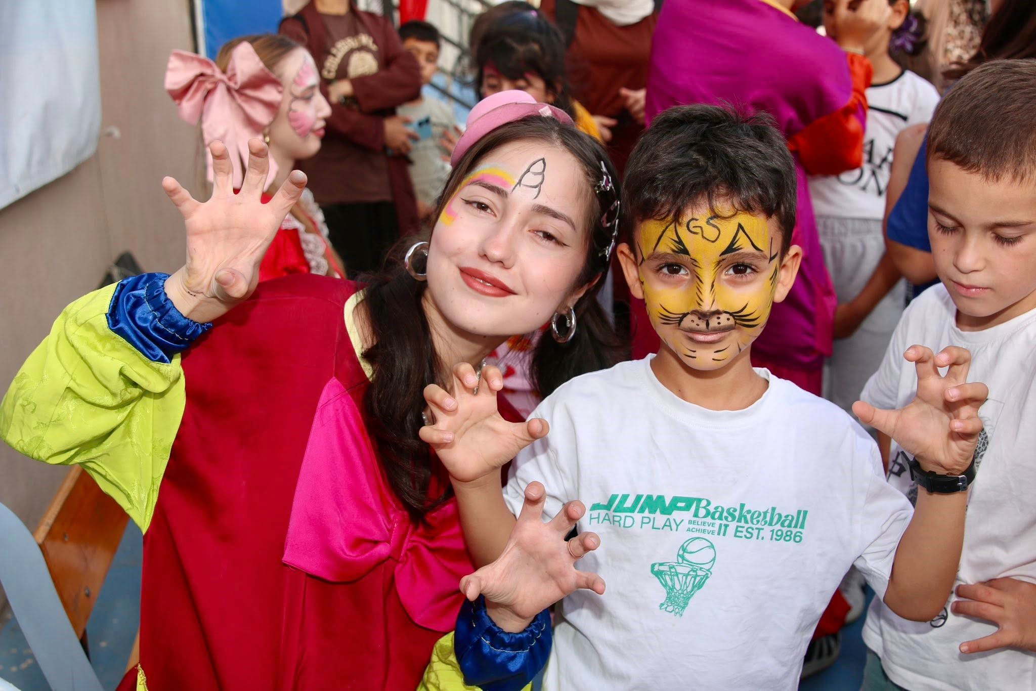 Körfez'de düzenlenen çocuk şenlikleri ile yaz tatili minikler için eğlenceye