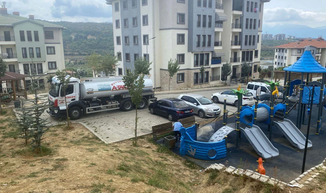 Kocaeli'de çocuk parklarında periyodik olarak bakım, onarım ve temizlik çalışması