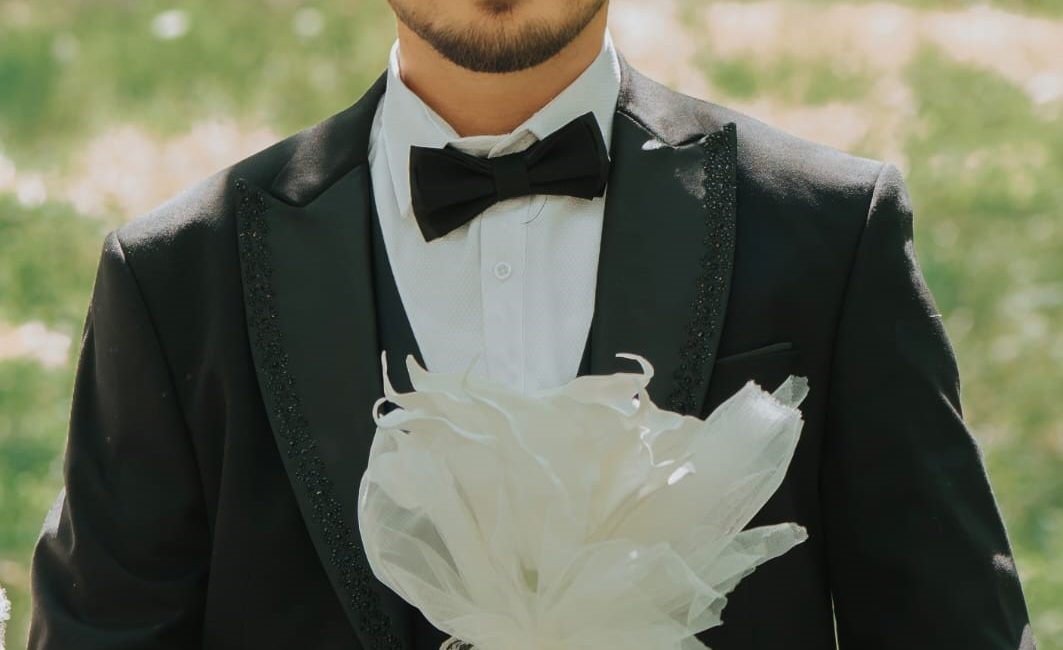 Giresun’un Şebinkarahisar ilçesinde düğünden sonra gelin ve damat evlerine uğurlanırken