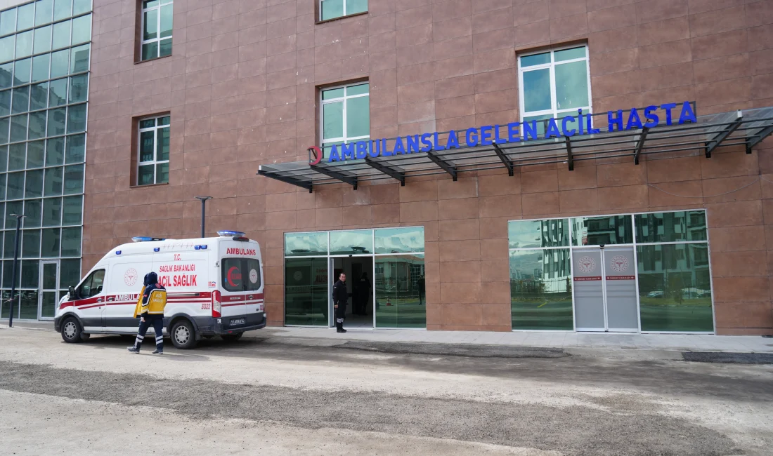 Niğde’nin merkeze bağlı Alay beldesinde su dolu kovaya düşen 1