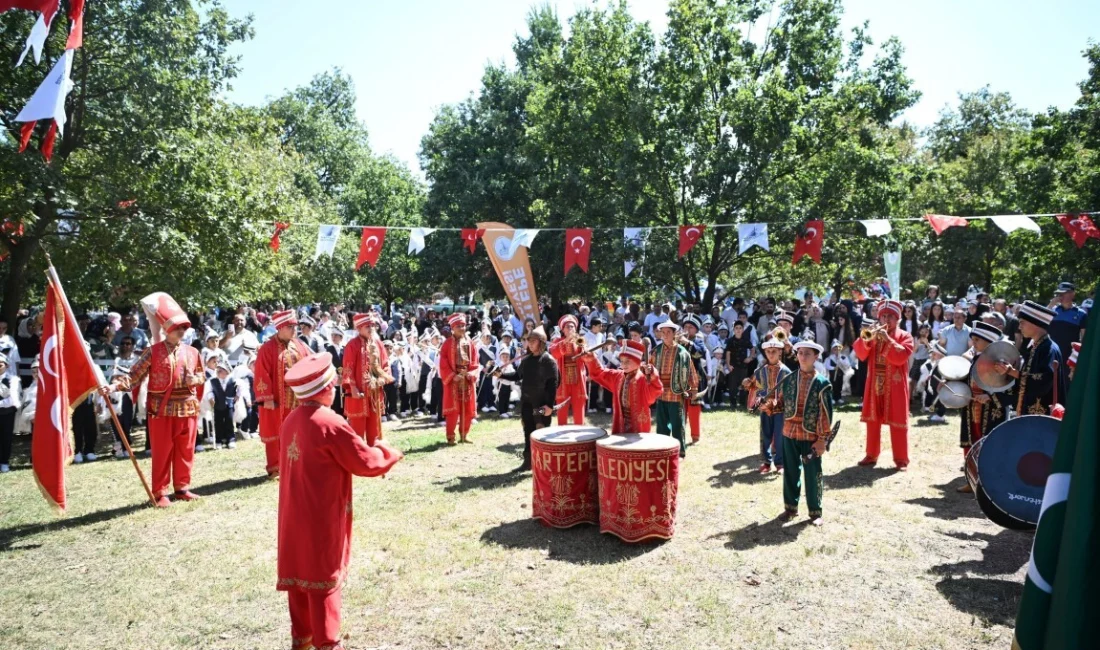 Kartepe’de bu yıl 15’incisi düzenlenen sünnet şöleni, 30 Ağustos Zafer