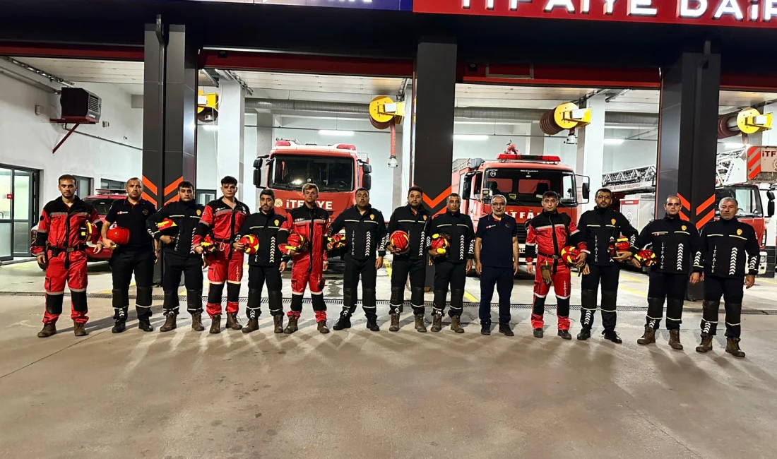 Kocaeli Büyükşehir Belediye Başkanı Doç.Dr.Tahir Büyükakın 6.1 şiddetindeki depremle sarsılan