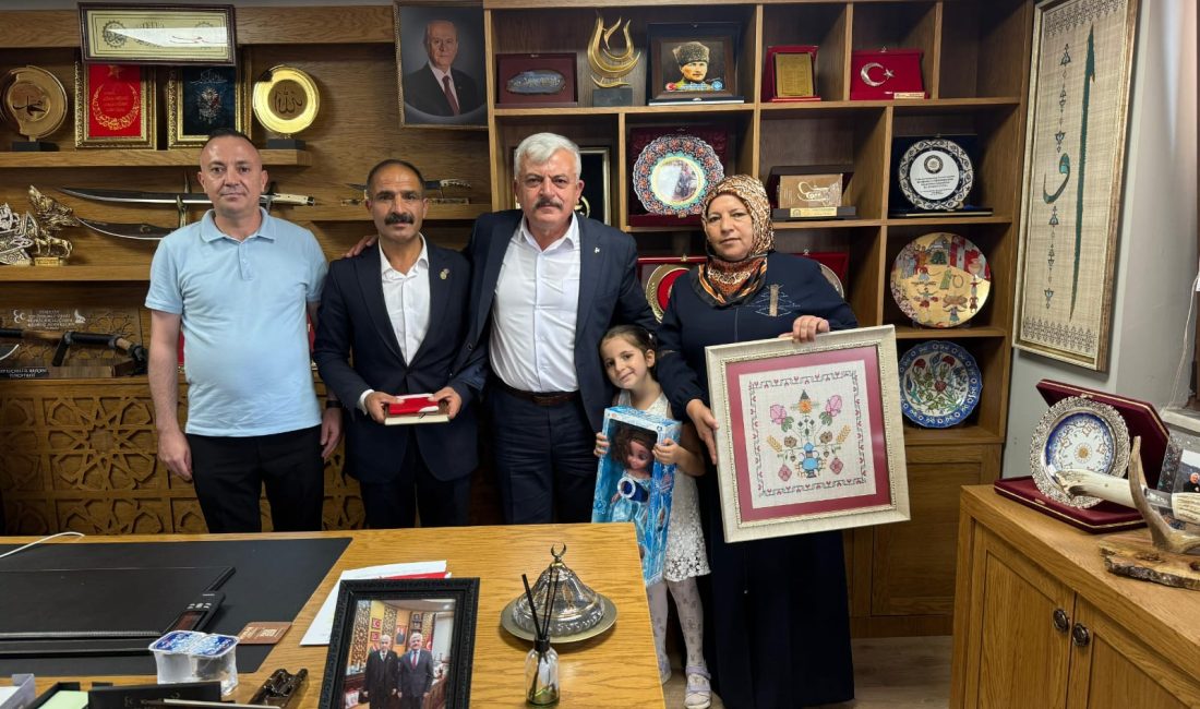 “Terörsüz Türkiye” mücadelesine destek veren şehit babası Mustafa Özavcı, Milliyetçi