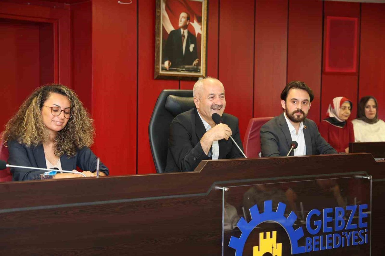 Gebze Belediyesi olağan Ağustos ayı meclis oturumunda insan kaynakları ve