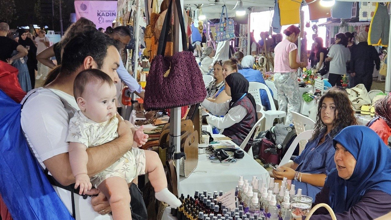 Kocaeli’nin Başiskele ilçesinde kadınların el emeği ürünlerinin sergilendiği 5. Kadın