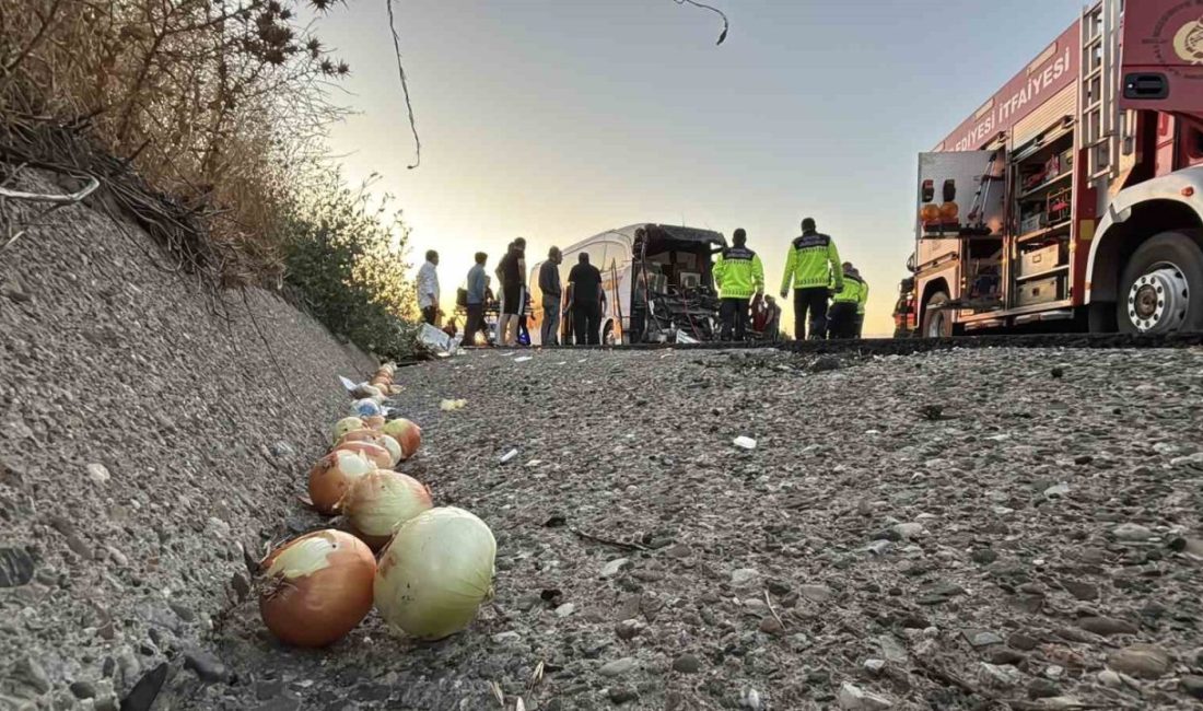 TEM Otoyolu’nun Bolu geçişinde yolcu otobüsü ile soğan yüklü kamyonun