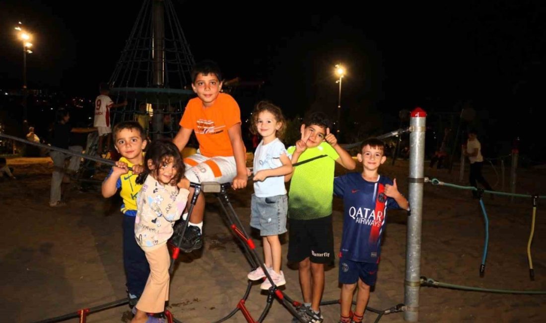 Darıca Millet Bahçesi, yeşilin ve denizin iç içe geçtiği geniş