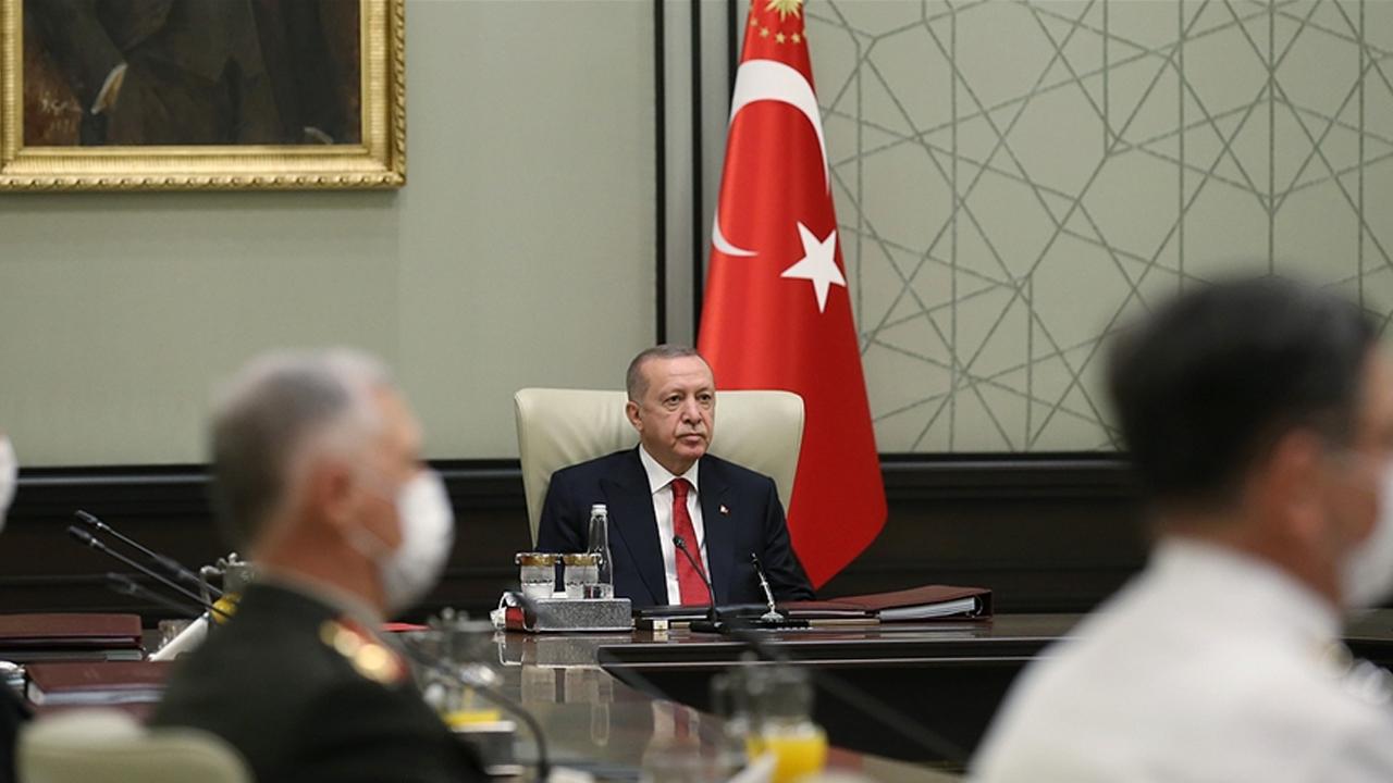 Cumhurbaşkanı Recep Tayyip Erdoğan başkanlığındaki Yüksek Askeri Şura ( YAŞ)
