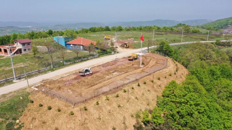 Büyükşehir Belediyesi, İzmit Çubuklubala Mahallesi'nde seyir teraslı mesire alanına inşa
