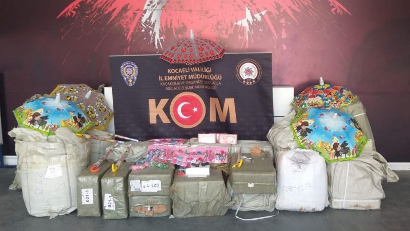 Kocaeli'de düzenlenen operasyonda 12 bin 207 gümrük kaçağı ürüne el