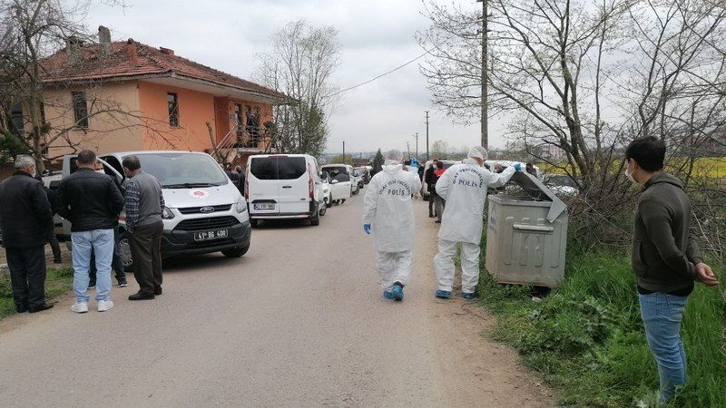 Kocaeli'nin Kartepe ilçesinde yalnız yaşadığı evinde 85 yaşındaki Halil İbrahim