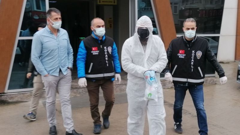 Kocaeli'nin Kartepe ilçesinde yalnız yaşadığı evinde 85 yaşındaki Halil İbrahim