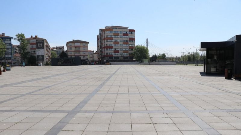 Kocaeli'de, yeni tip koronavirüs (Kovid-19) salgınıyla mücadele kapsamında uygulanan "tam