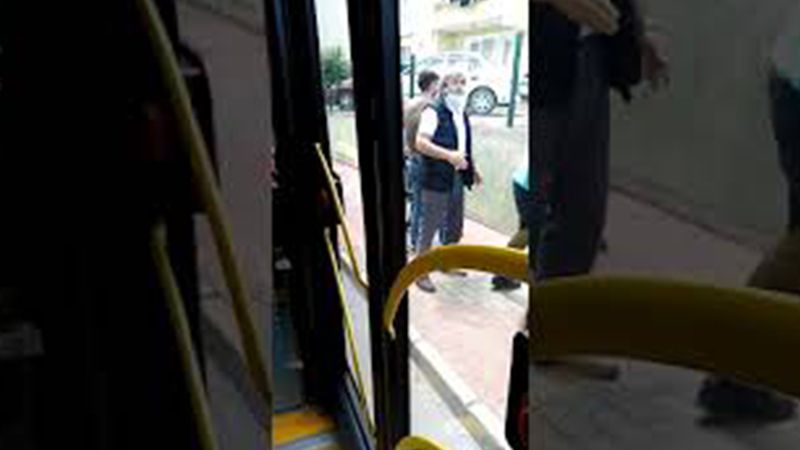 Kocaeli'nin İzmit ilçesinde bir yolcuyu darbeden otobüs şoförü hakkında soruşturma